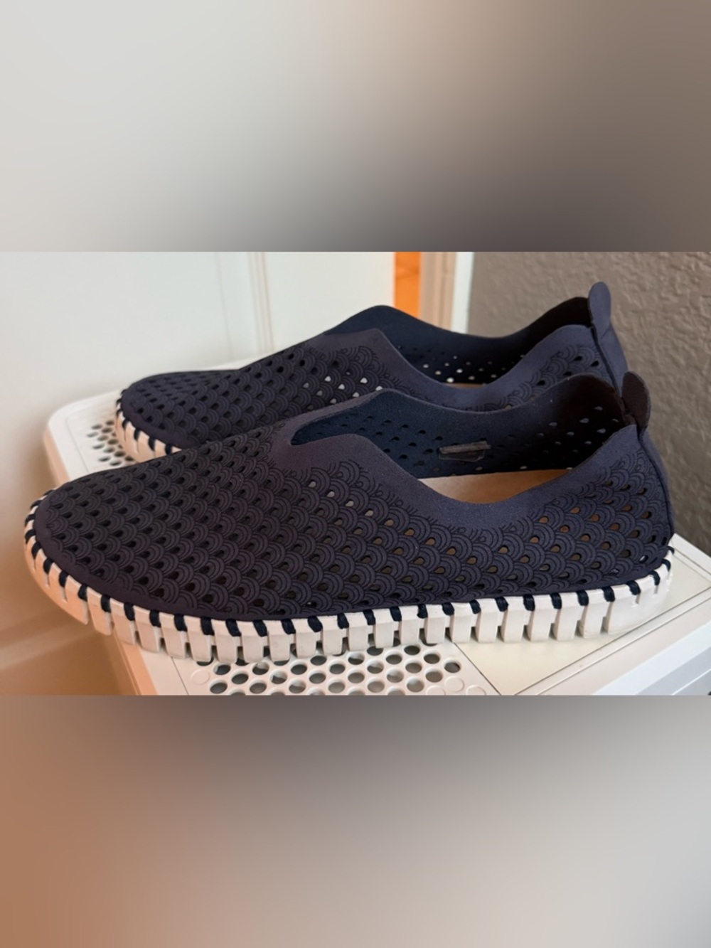 Ilse Jacobsen Tulip Shoes Size EU 40 US 9 Slip On Perforated Navy Comfort - Picture 3 of 6